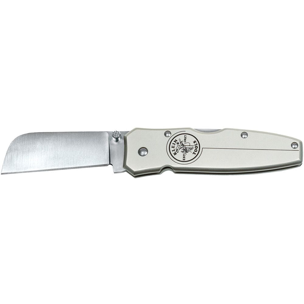 KLEIN TOOLS Lightweight Lockback Knife 2-1/2" Blade 1 lockback knife