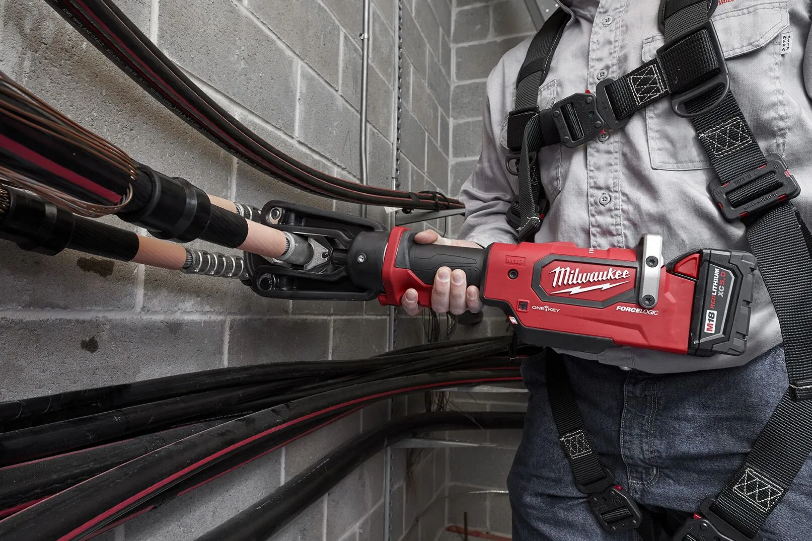 Milwaukee M18™ FORCE LOGIC™ 15T CRIMPER 3 Milwaukee M18™ FORCE LOGIC™ 15T CRIMPER - Image 3