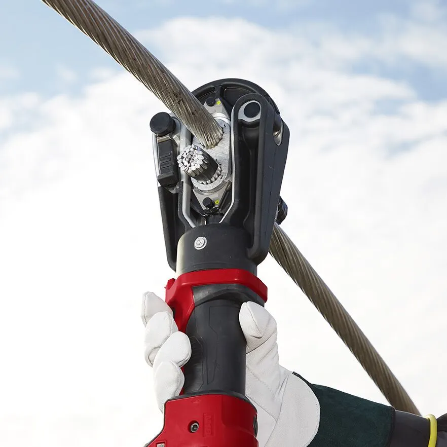 Milwaukee M18™ FORCE LOGIC™ 15T CRIMPER 2 Milwaukee M18™ FORCE LOGIC™ 15T CRIMPER - Image 2